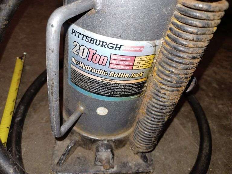 Pittsburgh 20 ton air / hydraulic bottle jack Mark Van Hook, Auctioneer