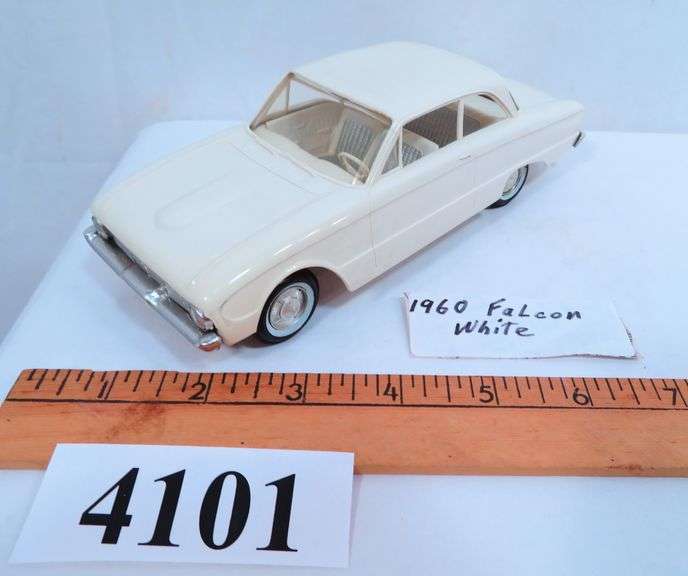 Jouet Ancien Dinky ? Ford Falcon 1960 échelle 1/80, Zamak, France, Occasion