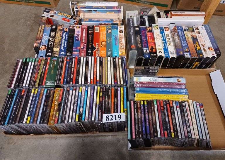 CDs, VHS Tapes, DVD, cassettes Mark Van Hook, Auctioneer