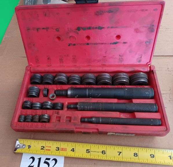 SnapOn bushing driver set in case Mark Van Hook, Auctioneer