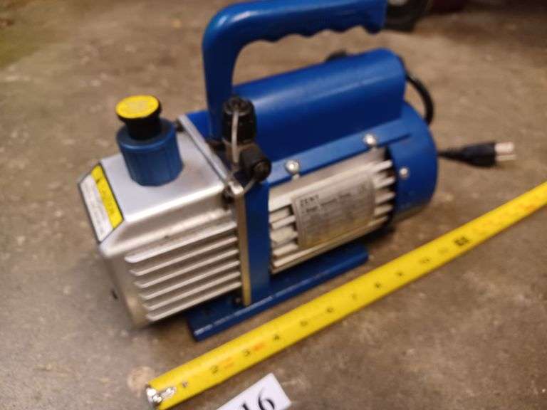 Zeny 1 stage vacuum pump model VP 125+ Mark Van Hook, Auctioneer