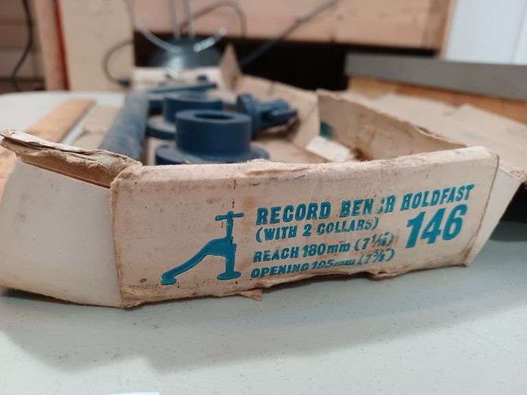 2 ft. Pioneer level, record bench holdfast Mark Van Hook, Auctioneer