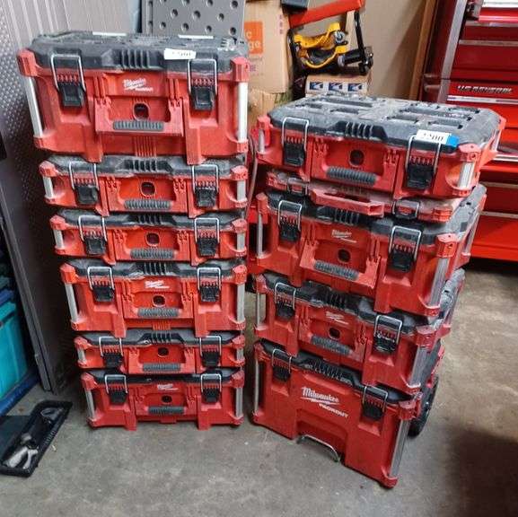 Milwaukee Packout stacking Tool & Hardware organizer system with hand