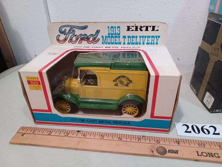 (5) ERTL diecast truck banks in boxes Mark Van Hook, Auctioneer