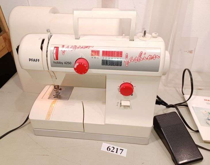 Pfaff Hobby 4250 sewing machine with case, manual, accessories, and