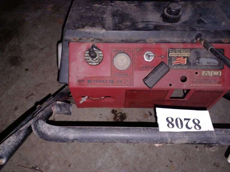 Yard Machines 3.5 horsepower 21 inch snow thrower,