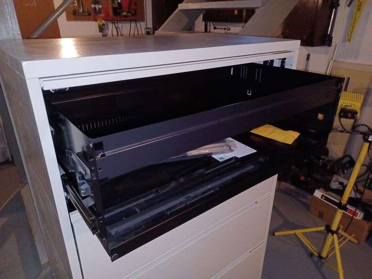 Meridian 5 drawer lateral file with key Mark Van Hook, Auctioneer