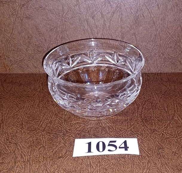 Small Waterford crystal bowl Mark Van Hook, Auctioneer