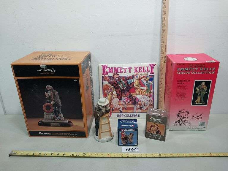 Emmett Kelly clown figurines, music box figurine, Etc Mark Van Hook