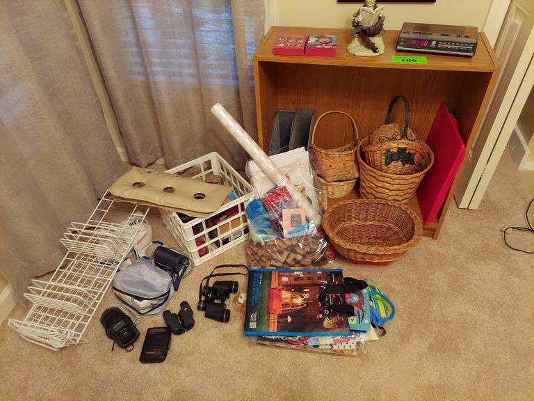 Baskets, Pictures, Ness Bros Realtors & Auctioneers