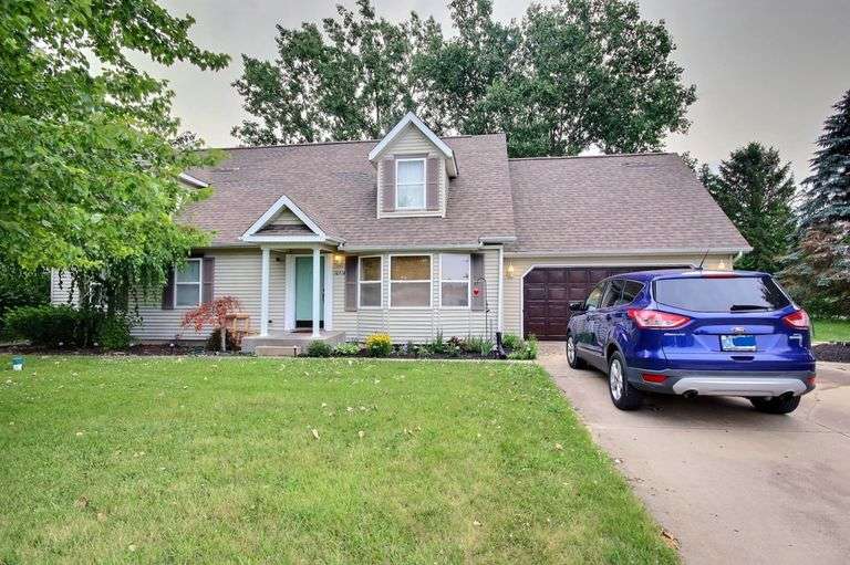 10914 Eagle Place, Syracuse, IN 46567 Ness Bros Realtors & Auctioneers