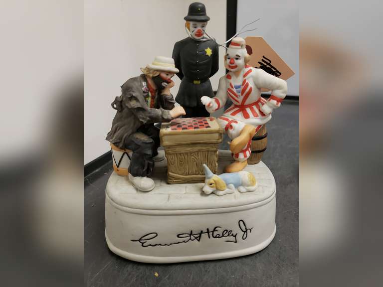 Emmett Kelly Jr musical figure Northern Kentucky Auction, LLC