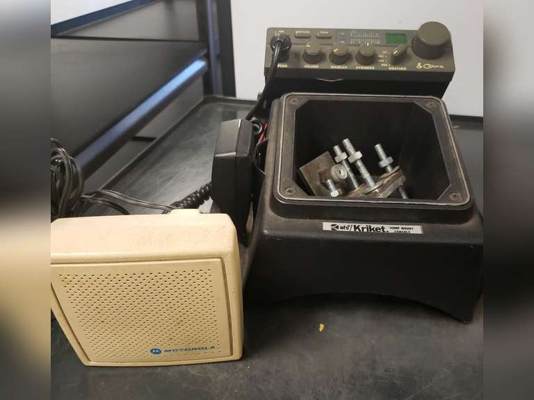 Cobra CB and console Motorola speaker - Northern Kentucky Auction, LLC