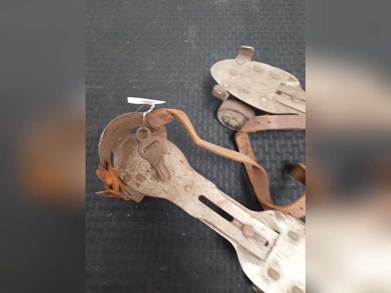 Vintage Roller Skates w/ Key