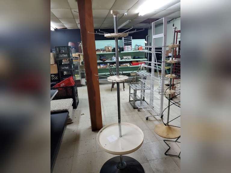 Spinning Display Rack With Shelf, Approx 64