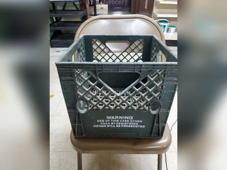 Louis Trauth Dairy Inc Newport, Kentucky Plastic Milk Crate