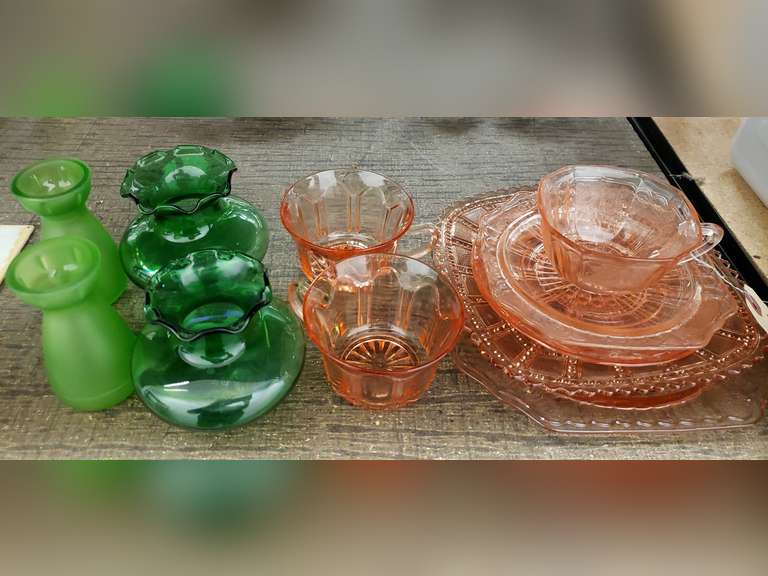 11 Pcs Pink and green depression glass and more Northern Kentucky