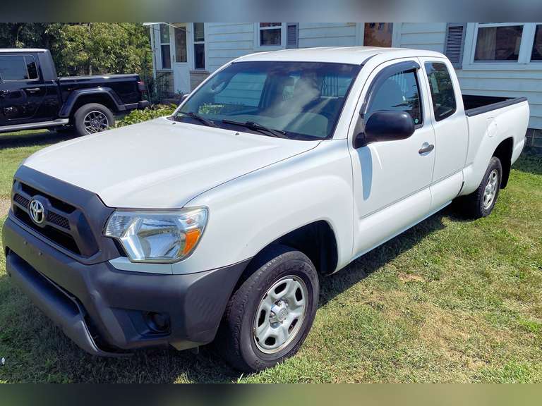 2015 Toyota Tools, JD Mower, Vintage Toys, Furniture, Household and more tools