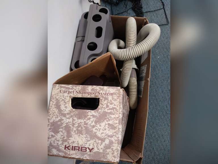 Kirby carpet shampoo system Northern Kentucky Auction, LLC