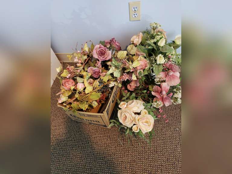 Silk floral swags and arrangements Northern Kentucky Auction, LLC