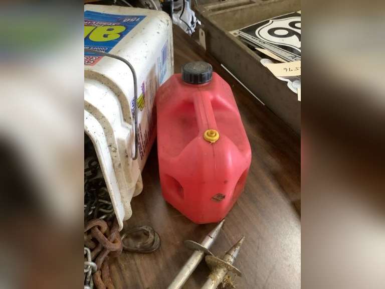 Chains, tie downs and gas cans.