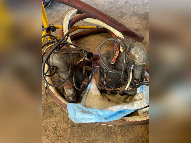Bilge pumps Northern Kentucky Auction, LLC
