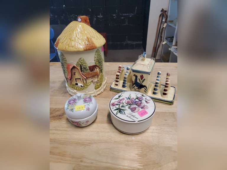 Ceramic Home Decor Northern Kentucky Auction, LLC