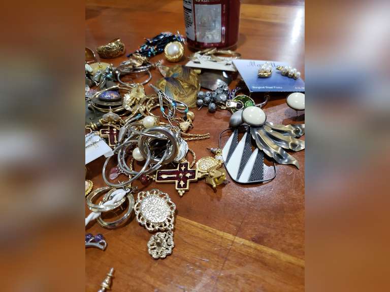lr costume jewelry