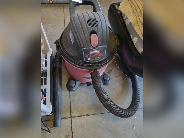 Craftsman 4 HP 9 gallon shop vac working. Northern Kentucky Auction, LLC
