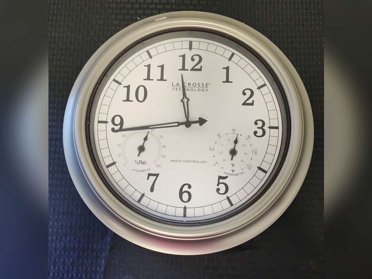 La Crosse radio controlled wall clock Northern Kentucky Auction, LLC