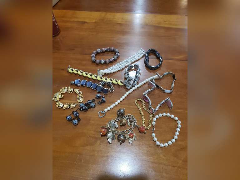lr costume jewelry