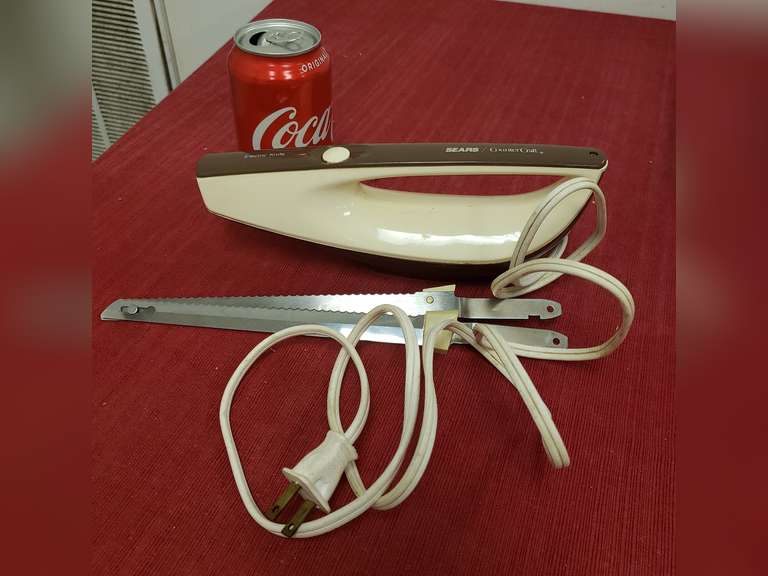 Sears countercraft electric knife, powered on