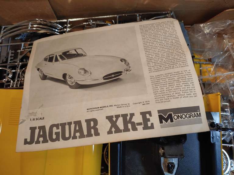 Maquette Jaguar XKE 1/8 - Monogram - Grande échelle - Occasion - Fabriquée Au Royaume-Uni