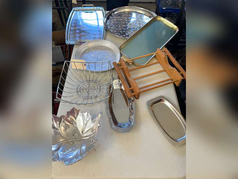 Various trays Northern Kentucky Auction, LLC