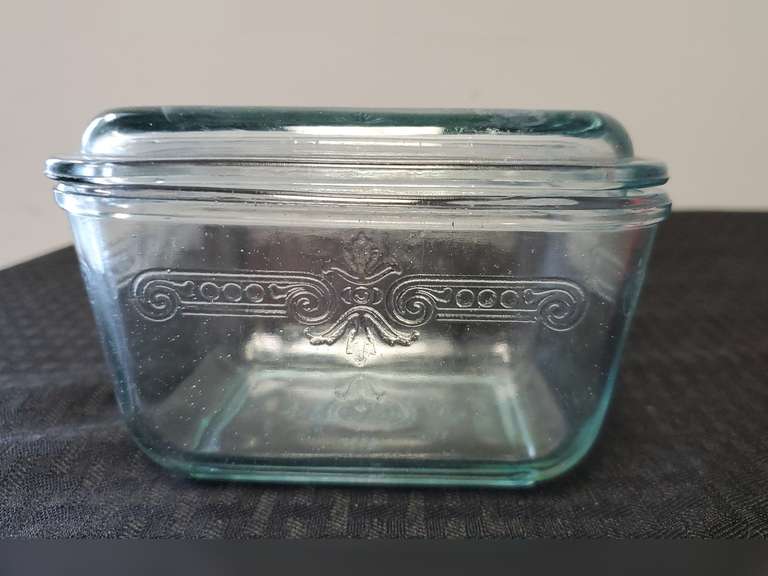 FireKing glass bowl with lids Northern Kentucky Auction, LLC