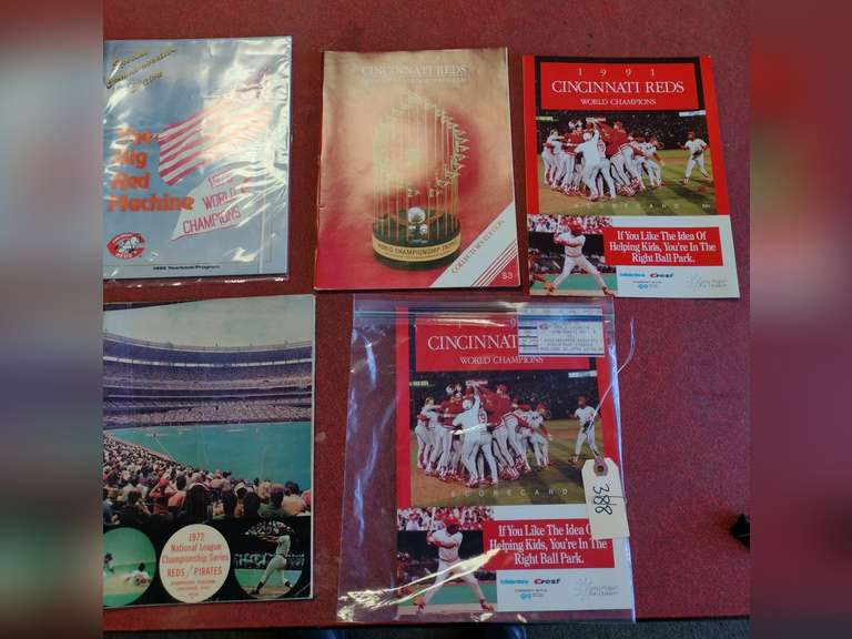 Cincinnati Reds Official Programs.