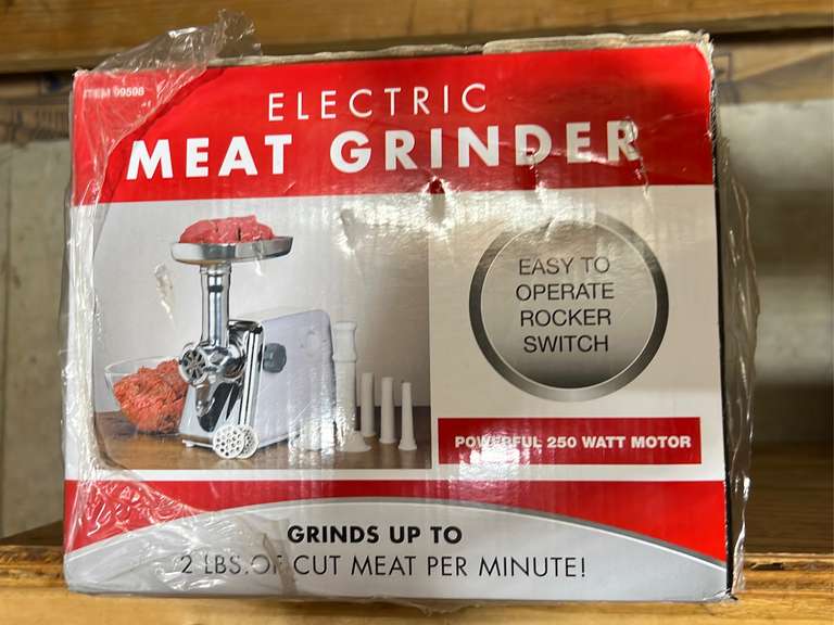 Electric meat grinder