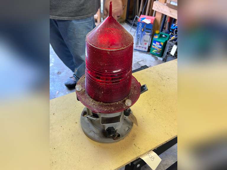 Red, flashing security light, not tested