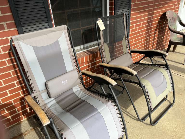 2 Anti gravity chairs.