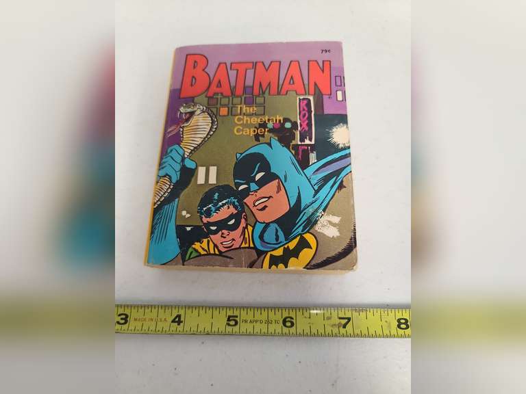 Batman book "The Cheetah Caper" a big little book