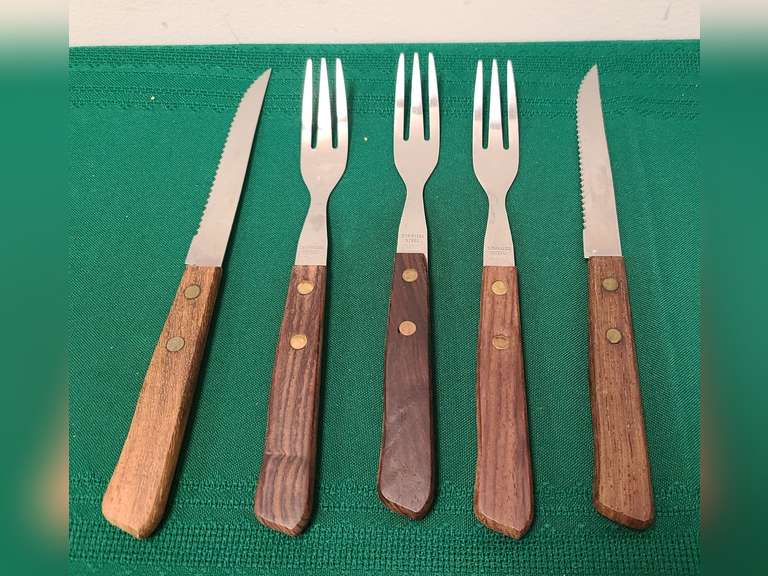 Stainless steel utensils with wood handle 8 forks & 7 steak knives