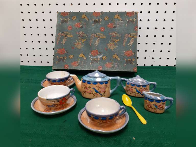 1950s Made in Japan Children's Tea Set w/ Box