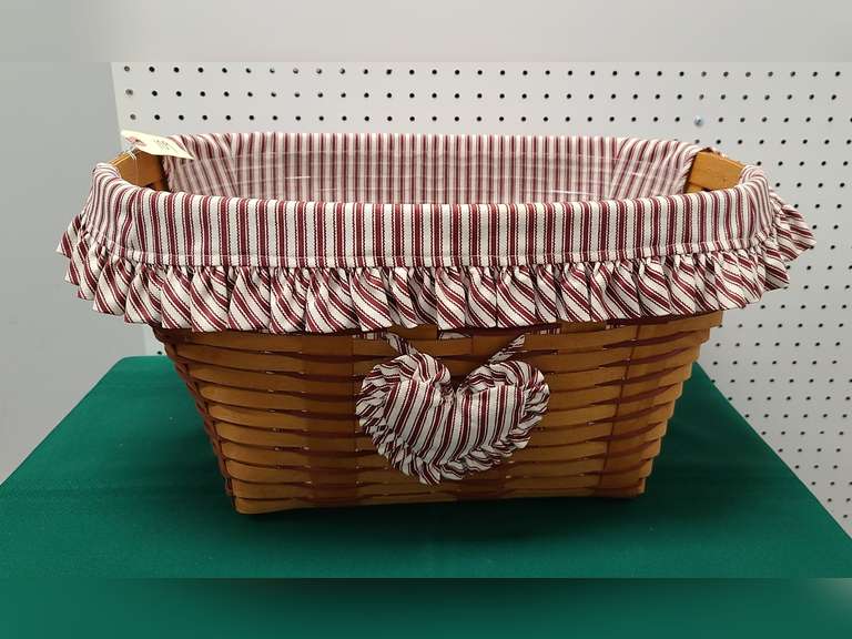 1995 Longaberger Basket with liner and protector Northern Kentucky