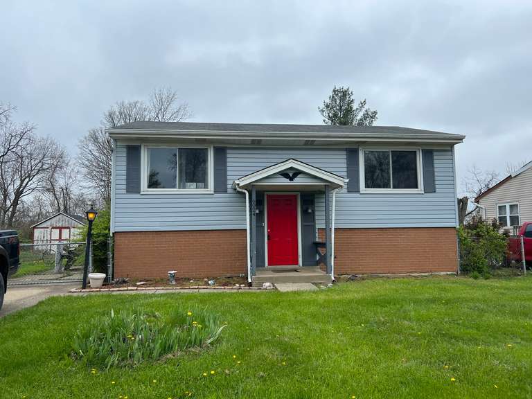 4 Bdrm 1.5 Bath Bi-Level with a fenced yard. Florence, Ky