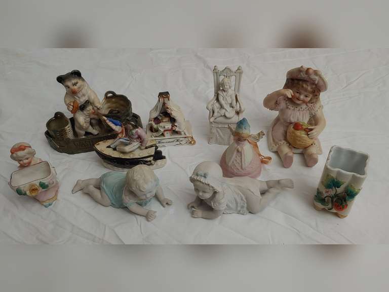 Porcelain figurines collectibles Northern Kentucky Auction, LLC