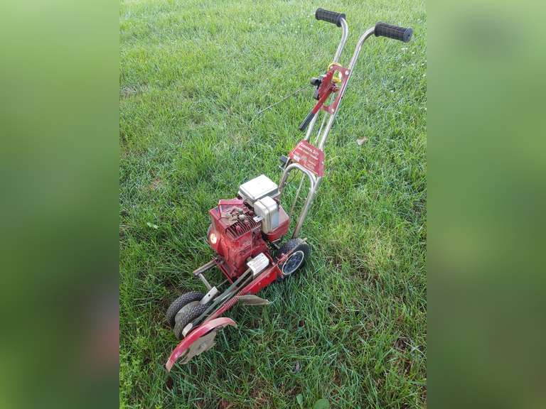Trim Rite Commercial duty lawn edger 3HP Briggs & Stratton engine