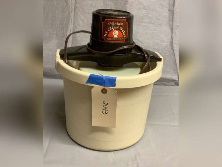 Dolly Madison ice cream maker. Came on when tested.