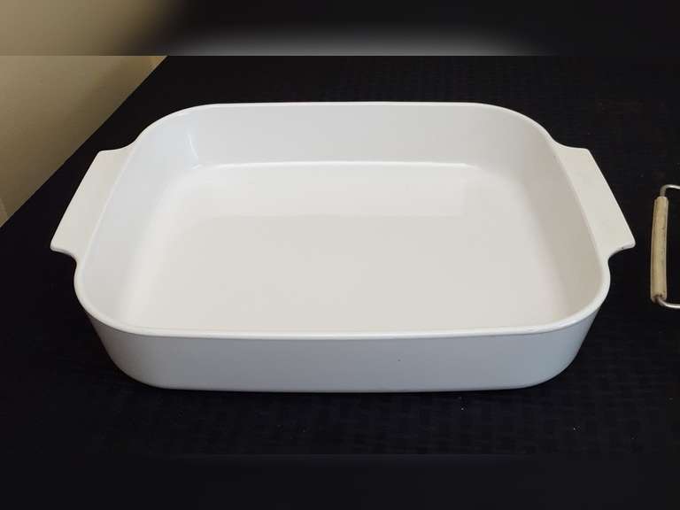 Corning Ware Lasagna Pan & Cornflower Casserole Dish w/ Lid & Cradle
