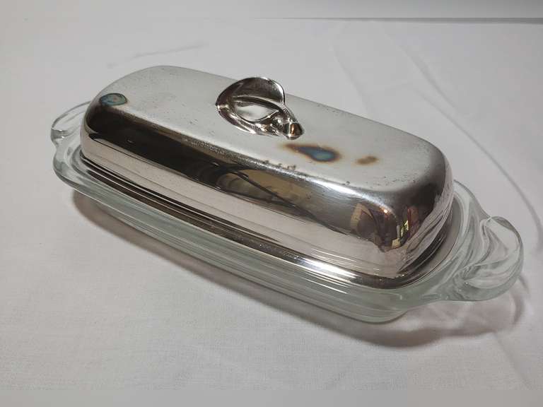 Meadowbrook Wm A Rogers silver plated top butter dish Northern