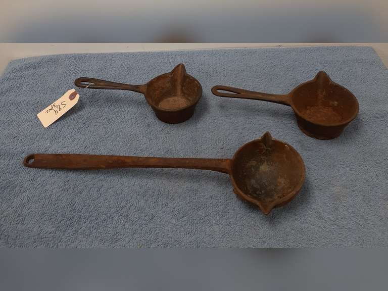 Vintage Cast Iron Smelting Pots & Smelting Ladle Northern Kentucky